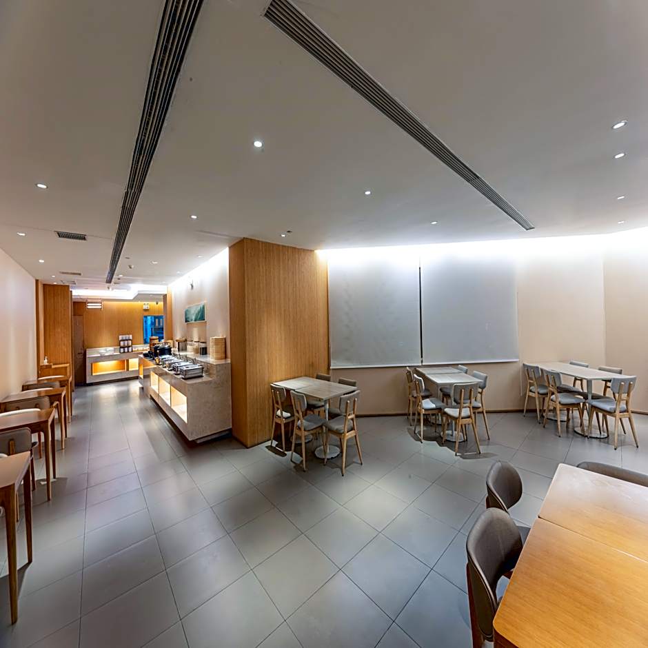 Ji Hotel (Wenchangge Shouxihu Road)