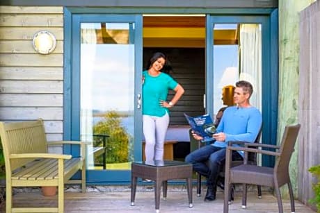 Hilltop Harbor View Room