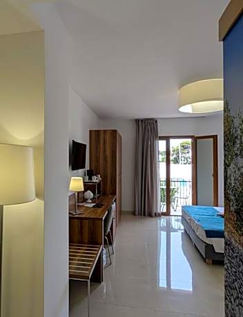 Quadruple Room with Balcony