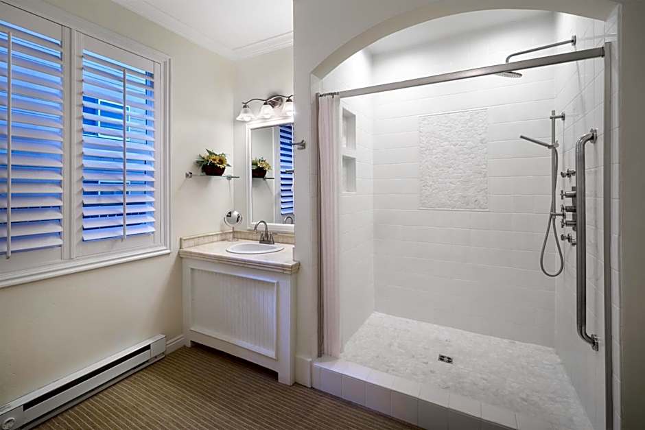 Best Western Grandma's Feather Bed