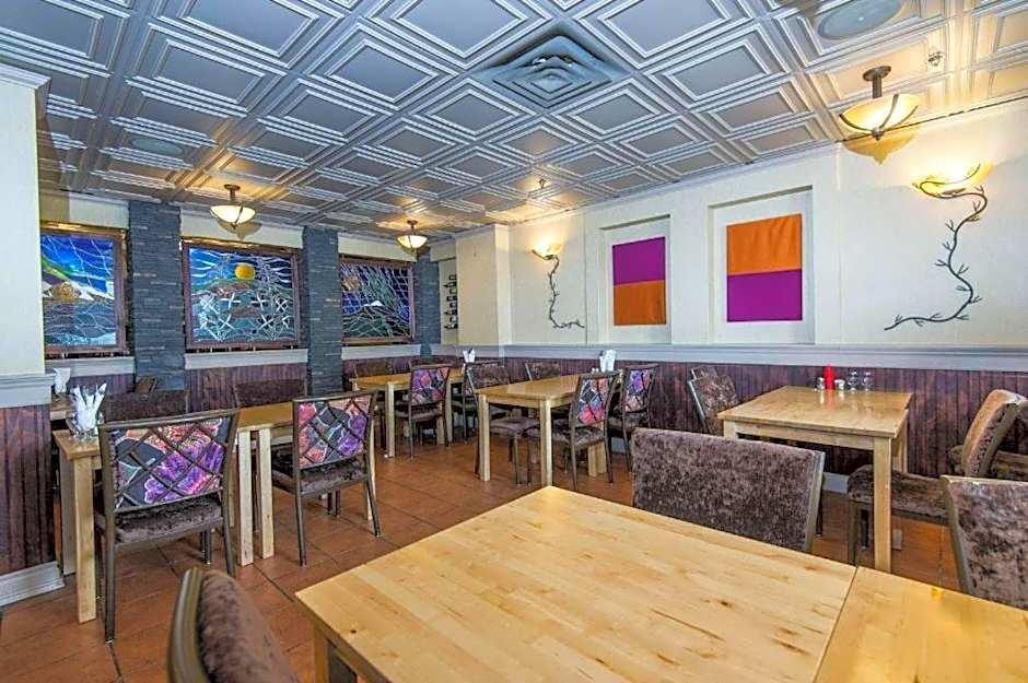 Coast High Country Inn