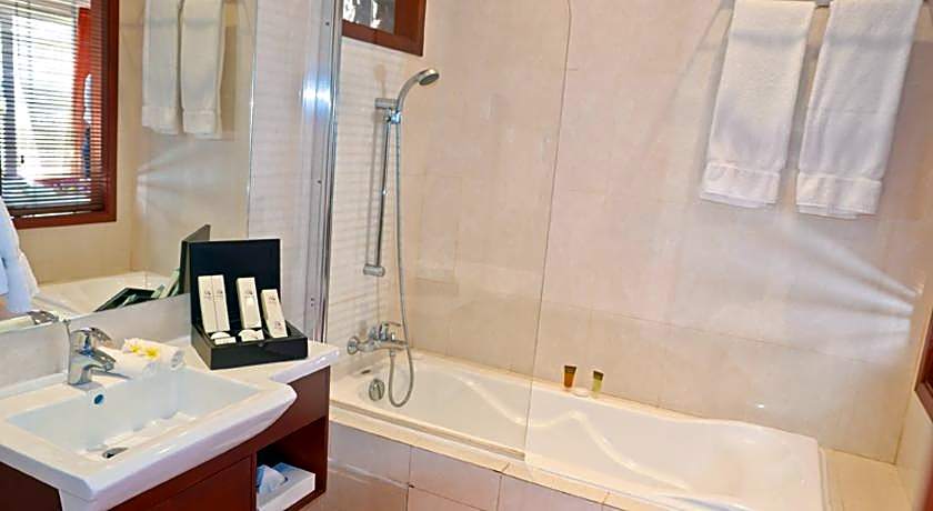 Jalsa Beach Hotel & Spa