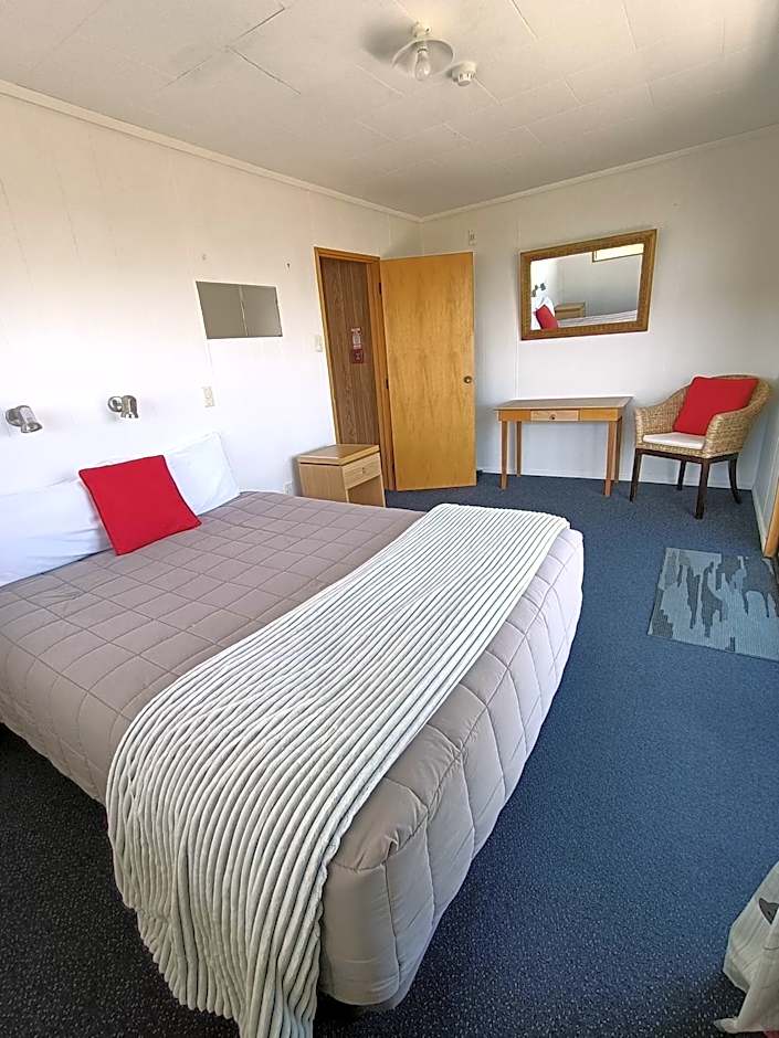 Moeraki Beach Motels