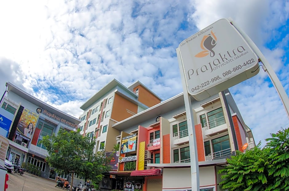 Prajaktra City Hostel