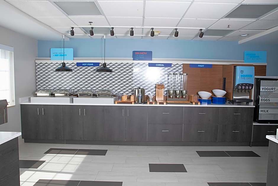 Holiday Inn Express Toledo West - Napoleon By IHG