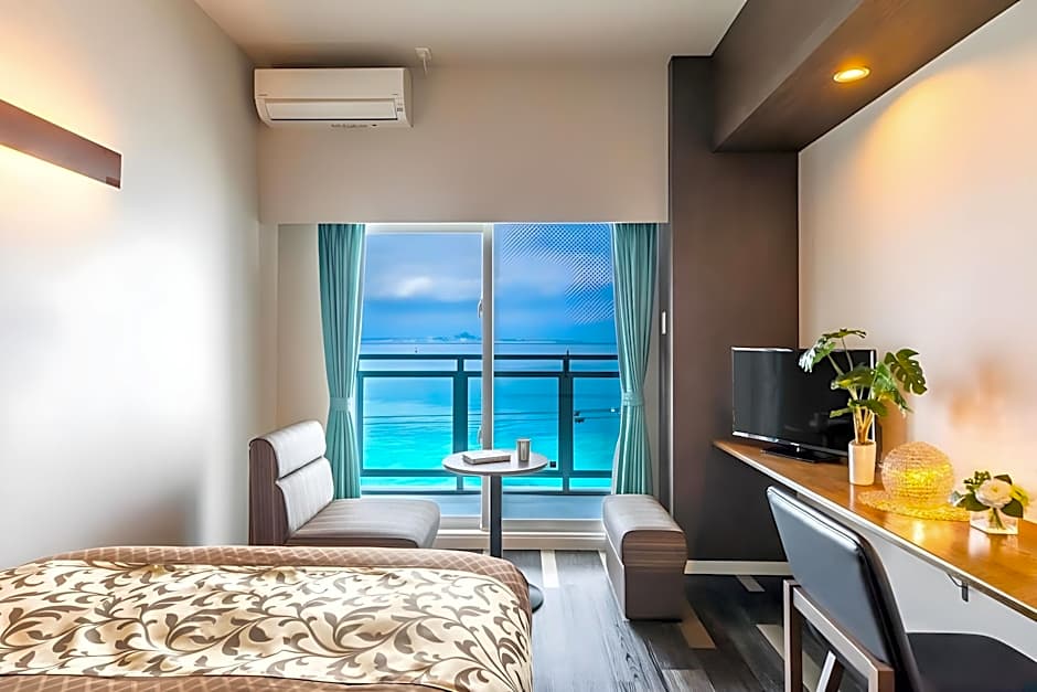 HOTEL Mr.KINJO in MOTOBU OCEAN TERRACE