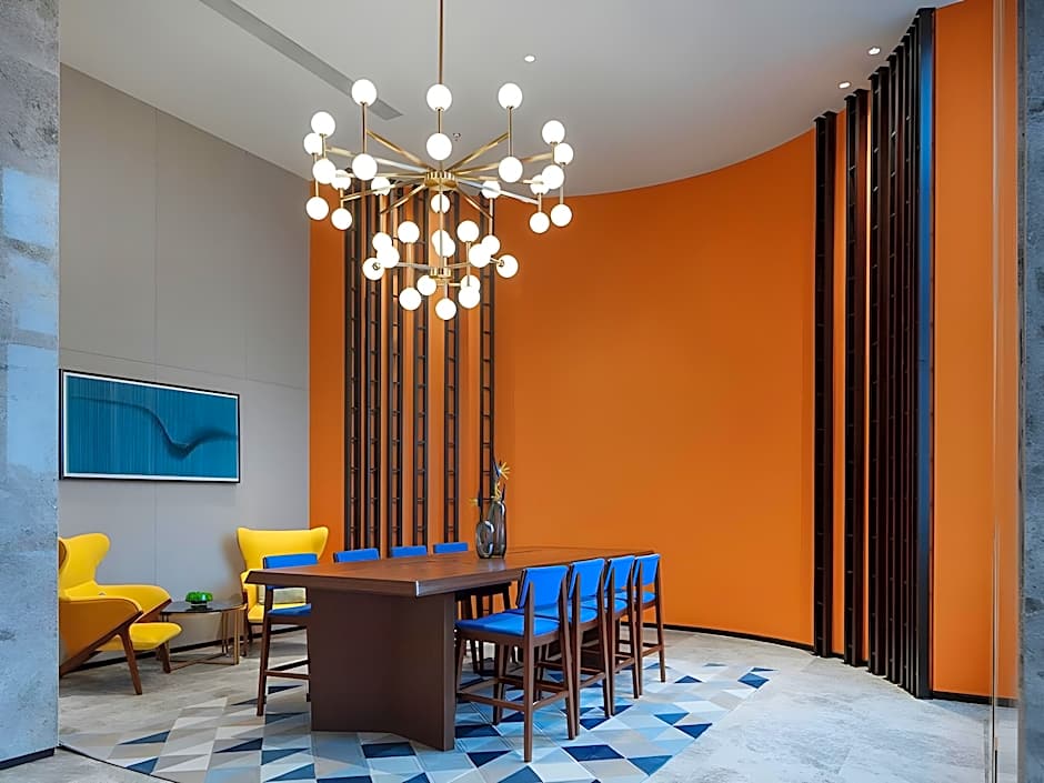 Hampton by Hilton Qionghai Railway Station