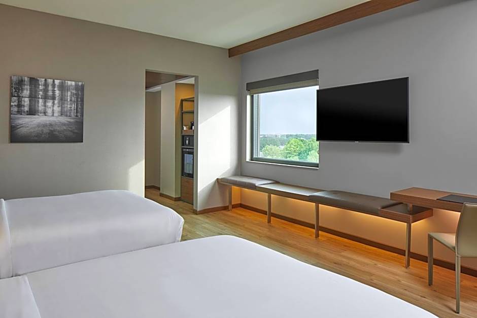 AC Hotel by Marriott Atlanta Airport Gateway