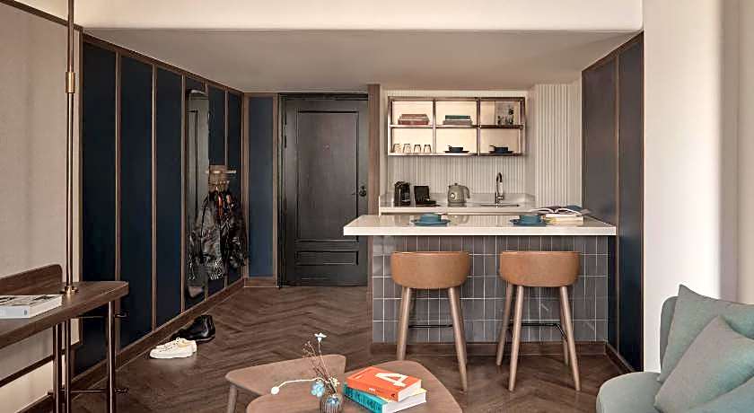 Public House Bangkok, a Member of Design Hotels