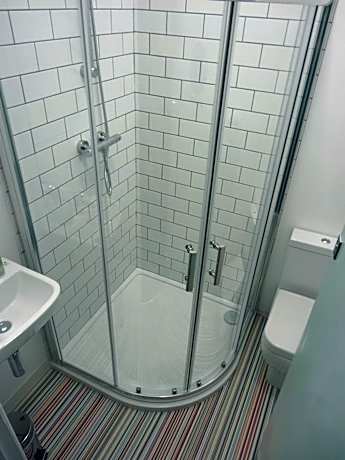 Budget Single Room (No Windows) - Shared Bathroom