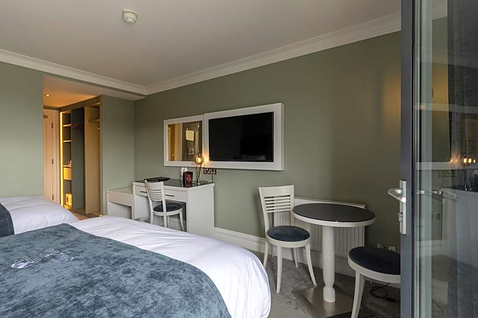 Tara Hotel
