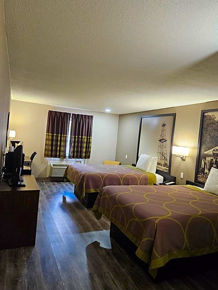 Super 8 by Wyndham Buffalo