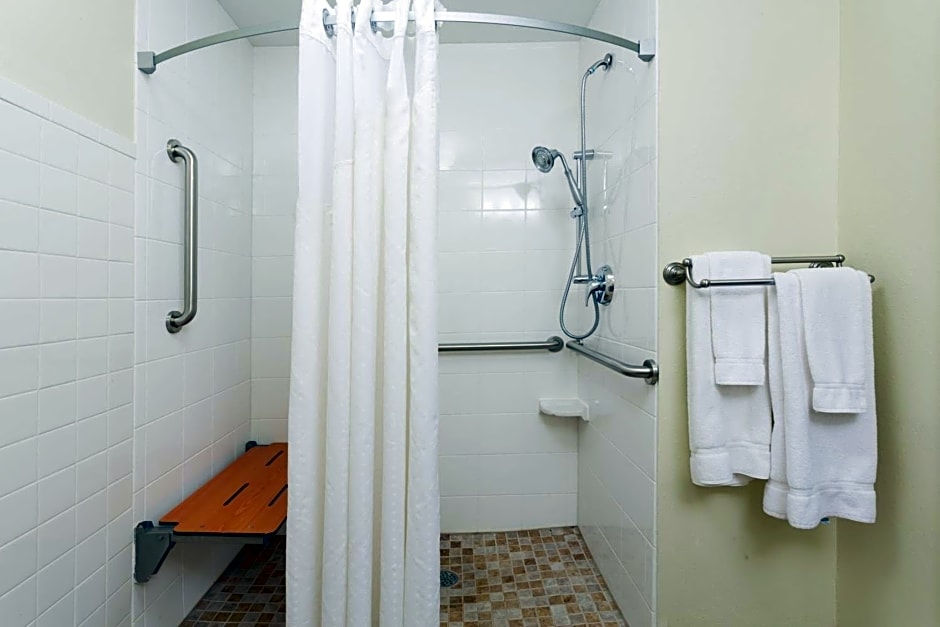 Holiday Inn Express Hotel & Suites Moultrie By IHG
