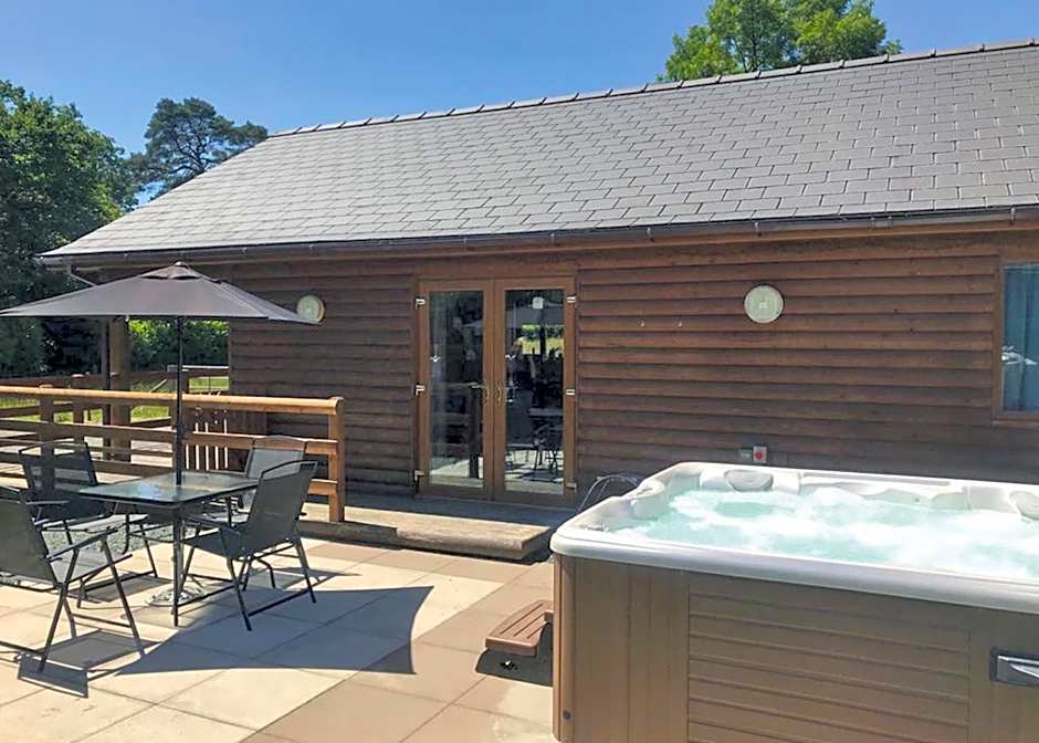 Heartsease Lodges