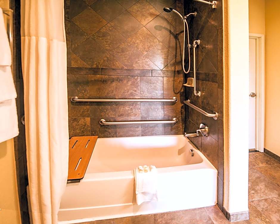 La Quinta Inn & Suites by Wyndham Marble Falls