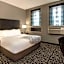 La Quinta Inn & Suites by Wyndham Baltimore Downtown