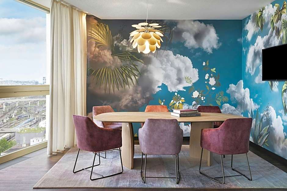 Renaissance Zurich Tower Hotel