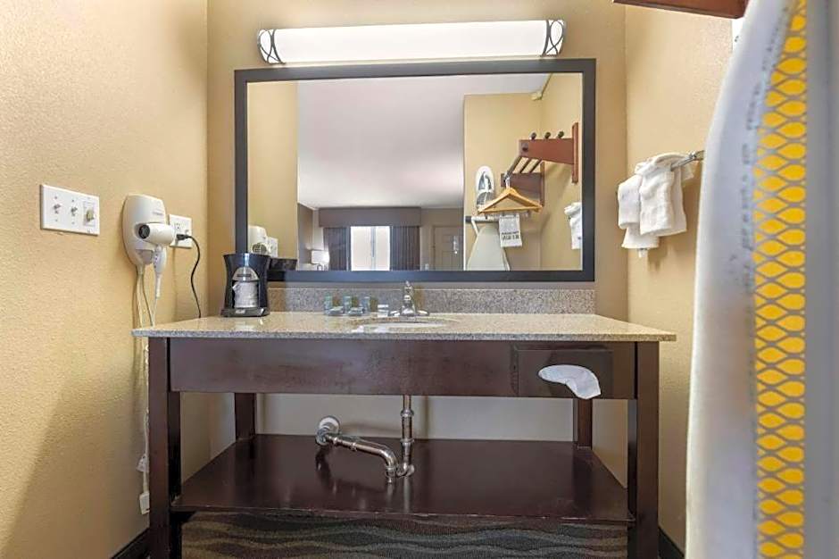 Best Western Taylor Inn