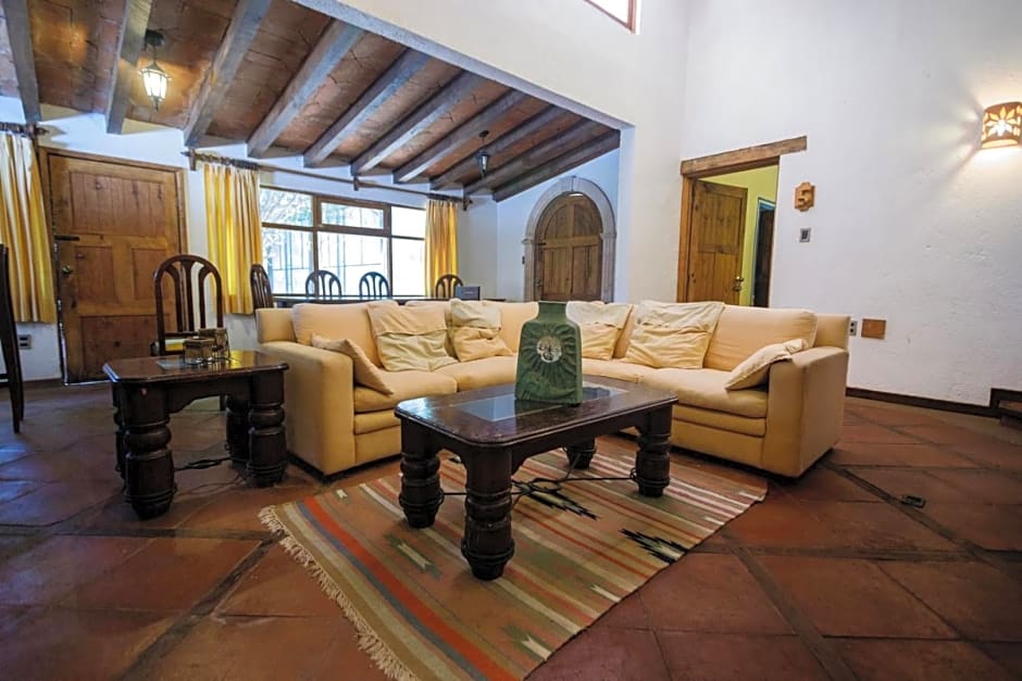 Lago Sol Hotel & Suites