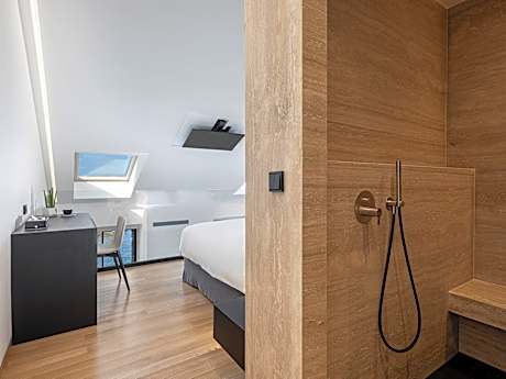 Presidential Suite Sea Front with balcony and Jacuzzi