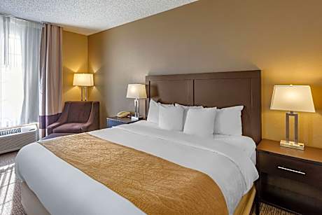 Large King Room with Whirlpool - Non Smoking