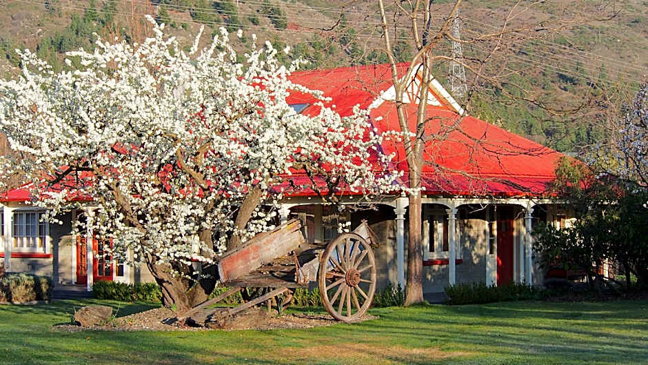 Hartley Homestead Boutique Bed & Breakfast