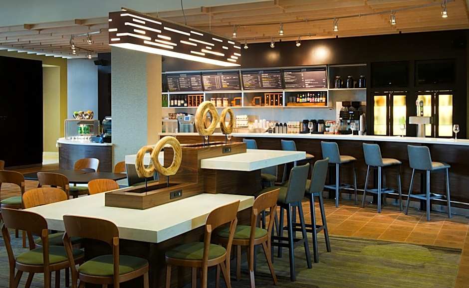 Courtyard by Marriott Seattle Everett Downtown
