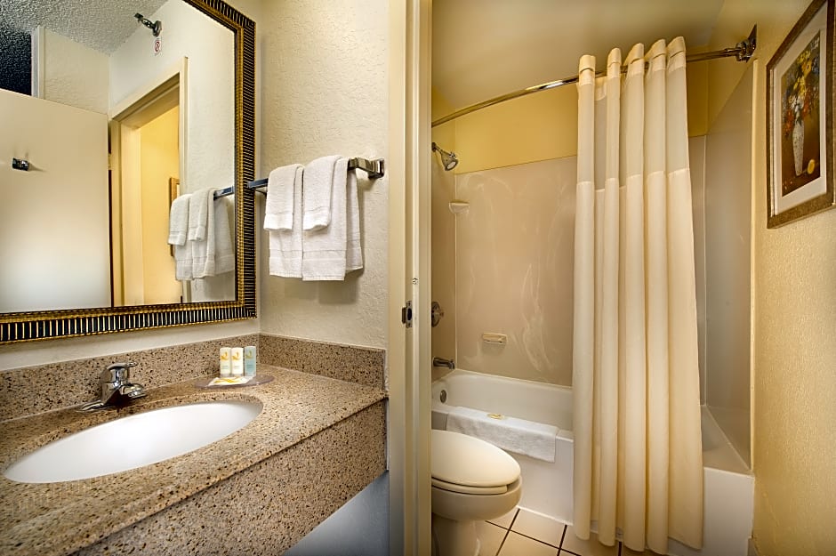 Quality Inn Miami Airport - Doral