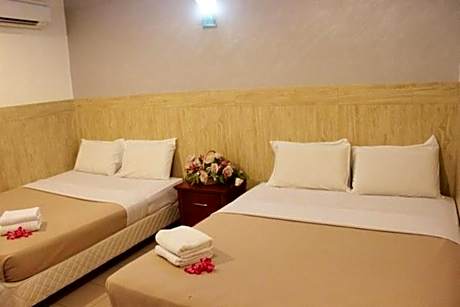 Family Room (4 Adults)