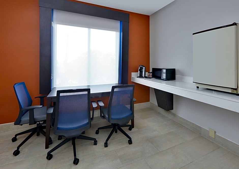 Holiday Inn Express Hotel & Suites Duncanville, an IHG Hotel