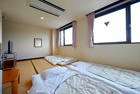 Japanese-Style Room