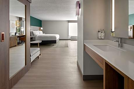 Deluxe King Room - Mobility Access