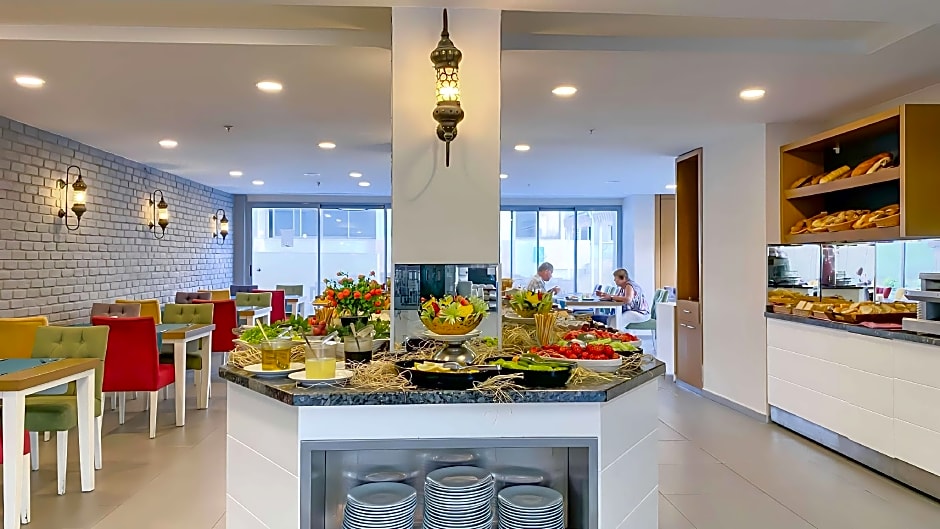 Best Western Plus Khan Hotel