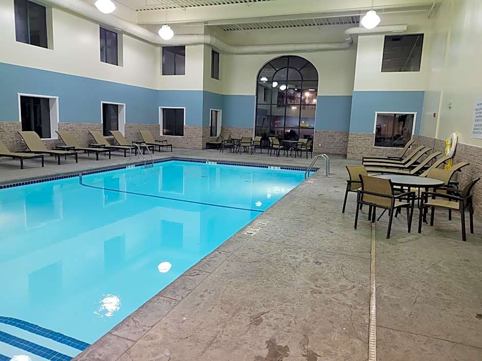 Holiday Inn Express & Suites Buffalo Airport By IHG