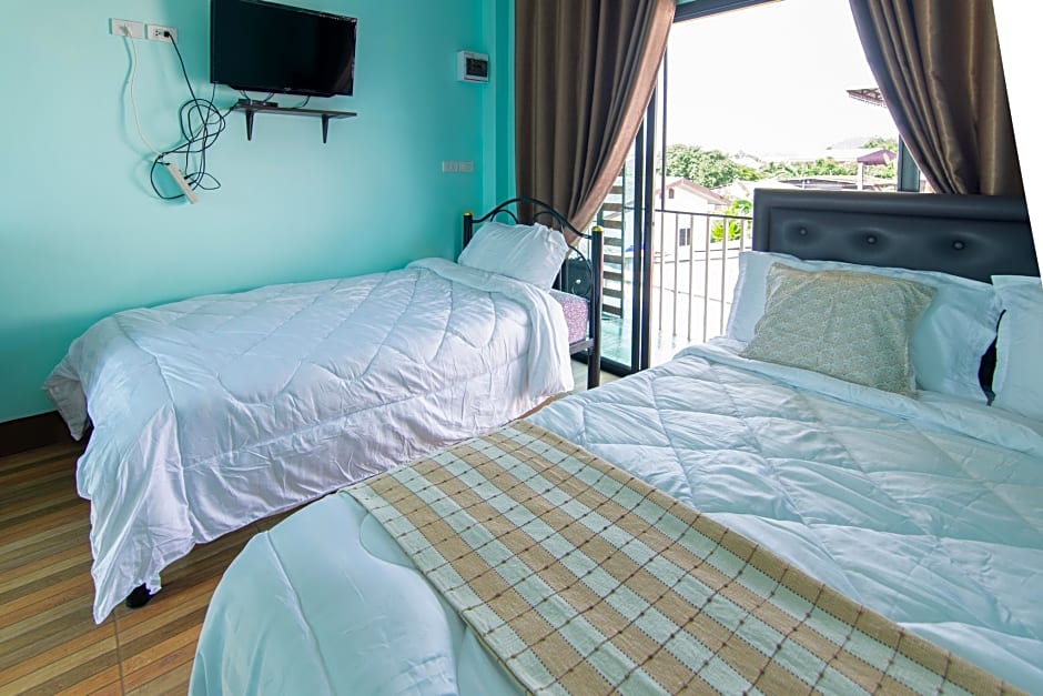 Brown Home Sattahip @ 19