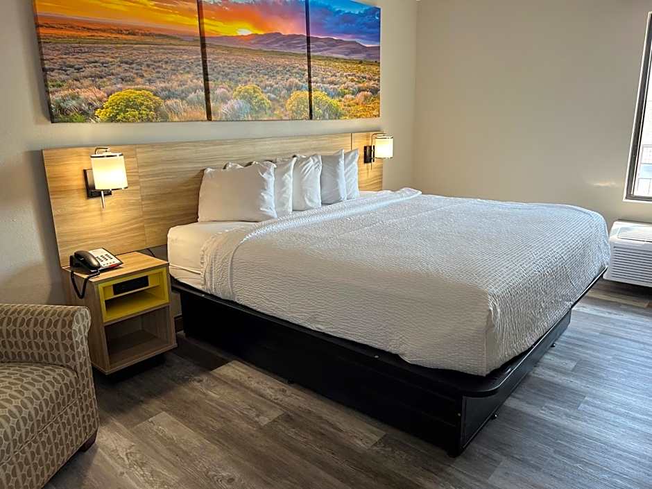 Days Inn by Wyndham Tulsa Central