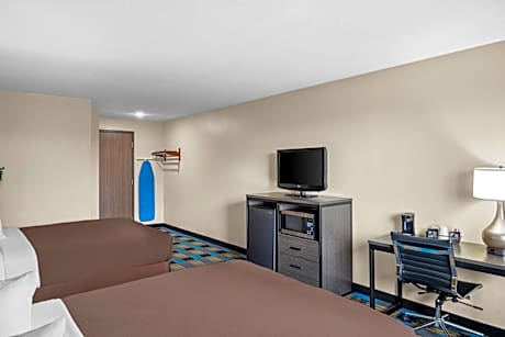 Queen Room with Two Queen Beds - Non-Smoking