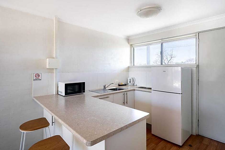 Bathurst Studio Apartments