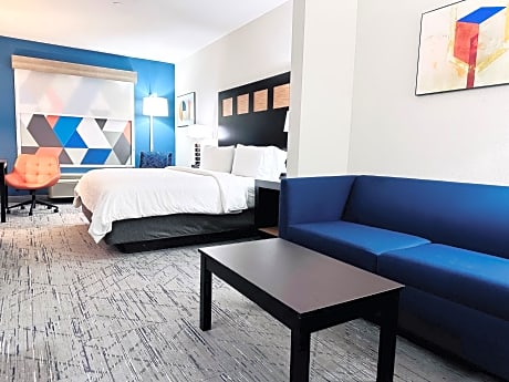 Suite King Size Bed
