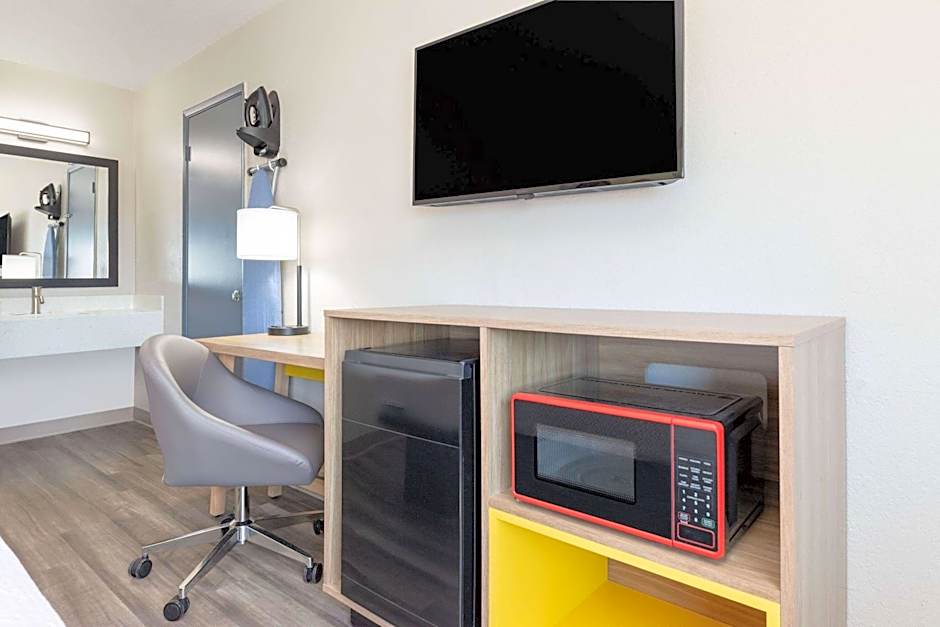 Days Inn by Wyndham Wichita Falls