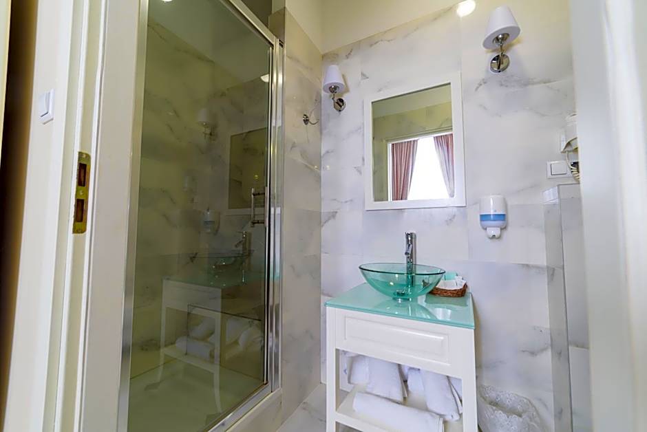 Ambasadorski Residence