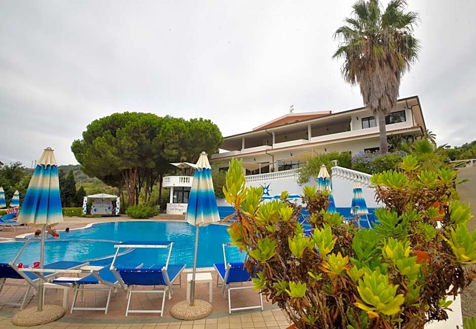 Villaggio Pineta Petto Bianco