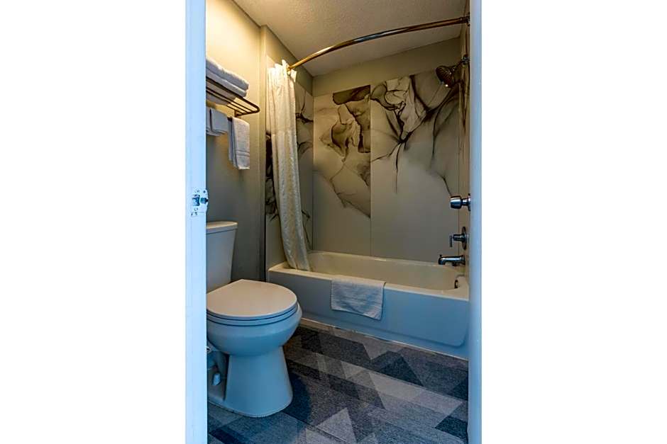 Freer Executive inn and Studios