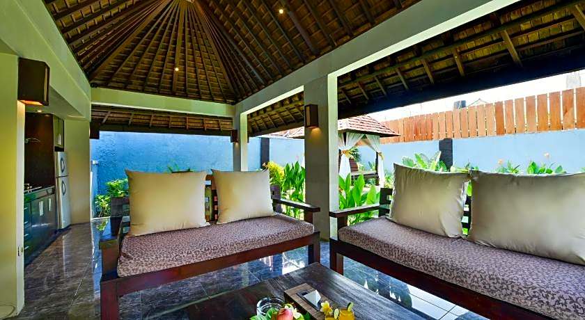 The Khayangan Dreams Villa Umalas