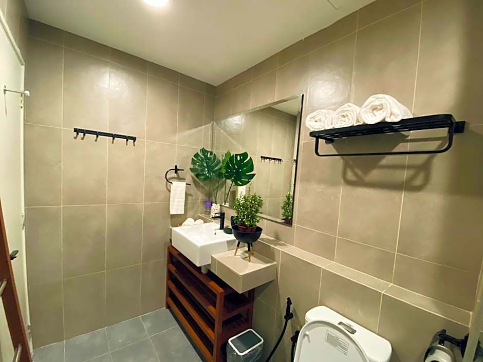 Deluxe Holiday Studio Suite at Timurbay with Seaview