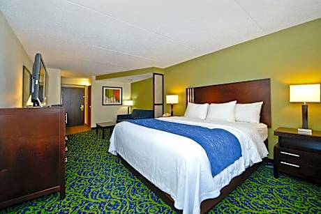 King Room with Sofa Bed - Non-Smoking