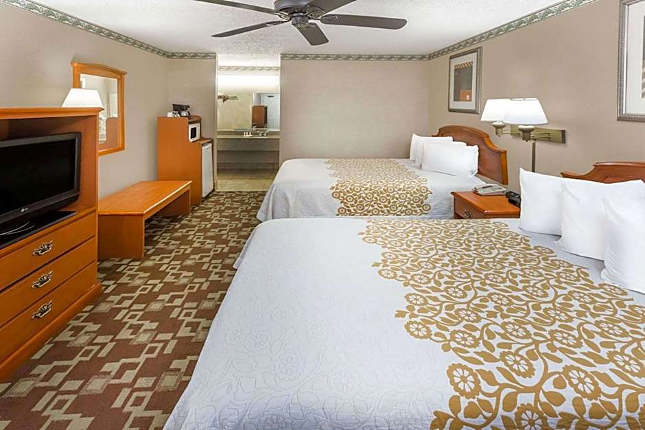 Days Inn by Wyndham Batesville