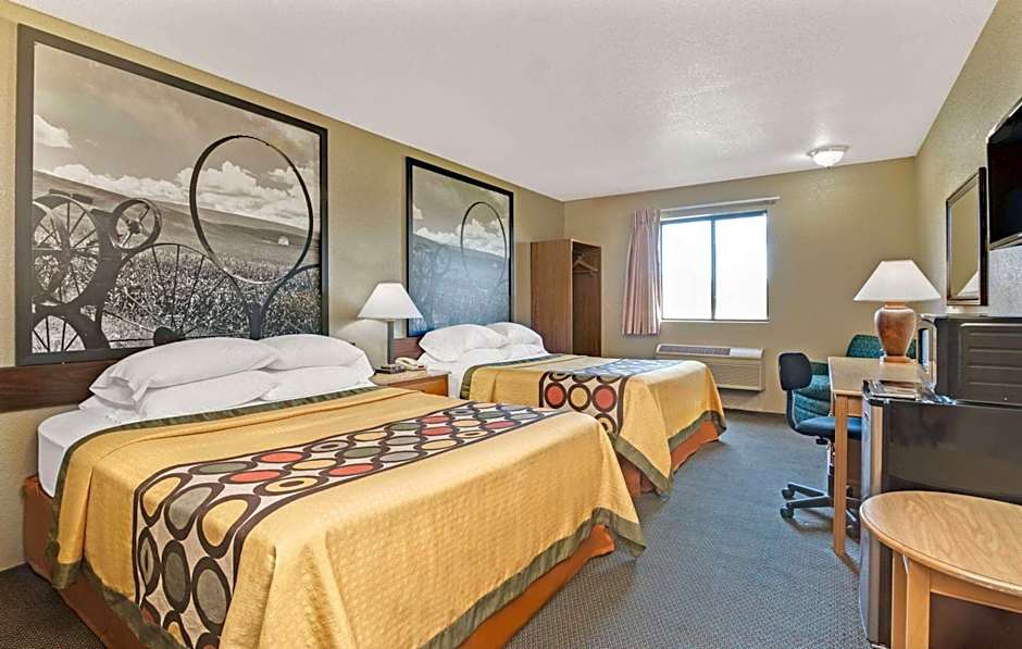 Super 8 by Wyndham Spokane/West