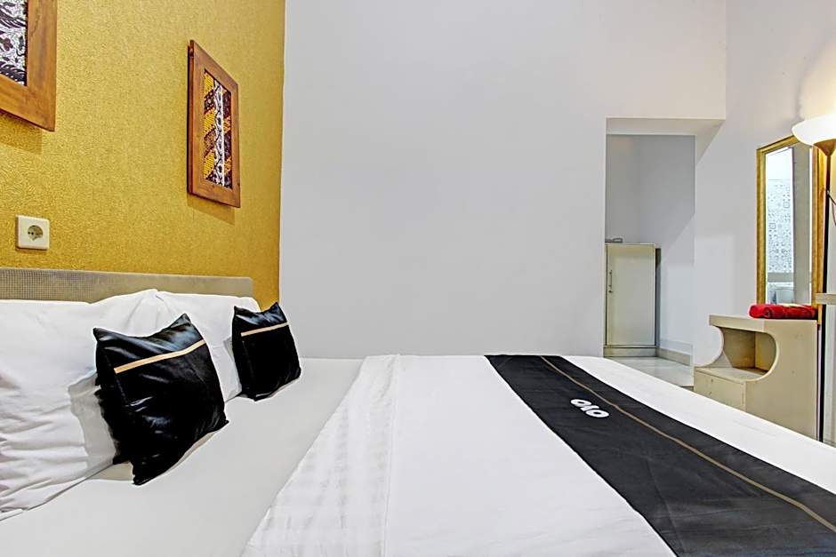 Super OYO Capital O 93240 Candra Dewi Hotel
