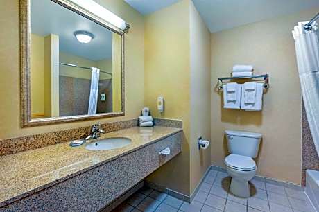 King Suite - Non-Smoking